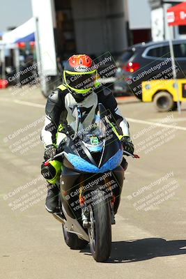 media/Sep-20-2025-TrackDaz (Sat) [[27f0cde673]]/Around the Pits/